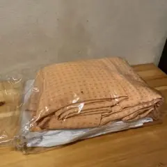 オレンジ・白メッシュカーテン 各1枚ずつ