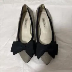 ダイアナ　ポインテッドフラット21.5
