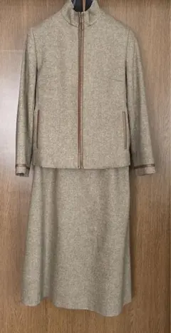 Item thumbnail for item 59647185-3ec4-4072-95a8-07f8f977044e