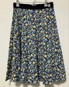 【最終値下げ】エフデef-deフレアスカート 9号 M花柄 フラワーミドルミディのサムネイル