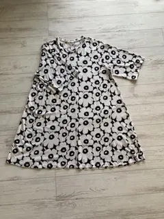 Marimekko ウニッコ柄 五分袖カットソーのサムネイル