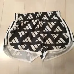 adidas ランニングショートパンツ