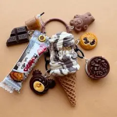 【saya様専用】じゃらじゃらキーホルダー マーブルチョコアイス クッキー182