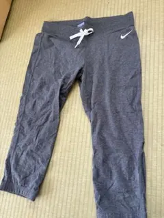 Nike グレー スポーツ用ズボン