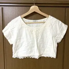 earth music&ecology アイボリーレース付きクロップドTシャツ