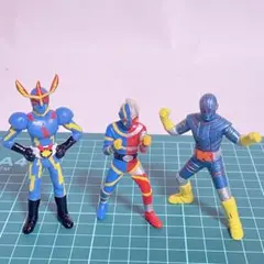 東映ヒーロー列伝　バロム1 イナズマン　キカイダー　フィギュア　3体セット