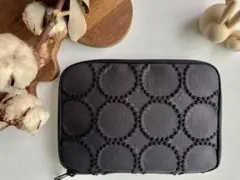 再入荷❗️ 【マルチケース】ミナペルホネン タンバリン チャコール×ブラック 再入荷❗️ 【マルチケース】ミナペルホネン タンバリン チャコール