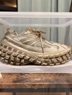 BALENCIAGA DEFENDER ベージュのサムネイル
