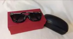 Salvatore Ferragamoサングラスのサムネイル