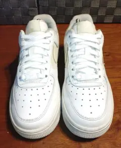 NIKE AIR FORCE 1 ホワイト/ベージュ スニーカー23cm