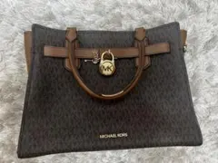 Item thumbnail for item 9c7470fb-cca8-423e-9400-05c93deb5b6f