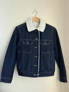 ボア襟付きダークブルーデニムジャケット