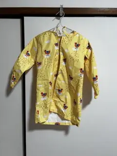 値下げ中❣️イエロー 鳥柄　フード付きレインコートサイズ120〜130