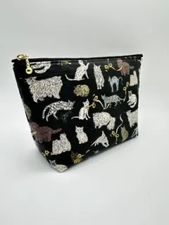 リバティ　人気✨ コー・アンド・エイト　猫柄　マチ付きポーチ　ハンドメイド