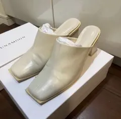 MANOLO BLAHNIK レザー ミュール ホワイト - メルカリ