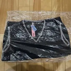 コムサ　黒 Vネック 150A ベスト　男の子