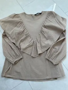 ZARA フリル付きベージュ長袖ブラウス