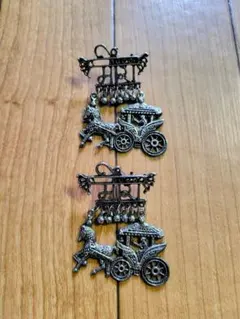 ビンテージ風 馬車と馬のピアス インド・エスニック