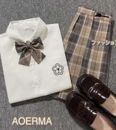 制服 茶色のサムネイル