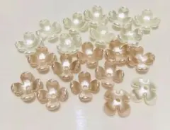 ビスケット様専用　四弁花アクリルフラワーパーツ