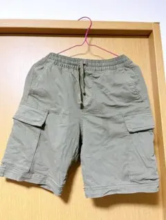 H＆Mメンズハーフパンツ カーキ