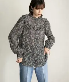 LOWRYSFARM ヴィンテージフラワーブラウス 花柄 フリルブラウスのサムネイル