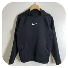 NIKE センターロゴ刺繍 黒 スウェット パーカー 人気定番 シンプル 万能