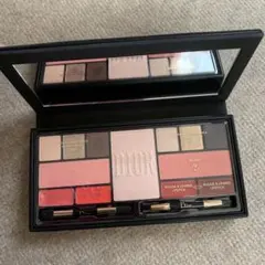 ディオール スパークリング クチュール マルチユース パレット