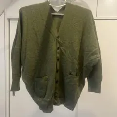 最終値下げ　春におすすめ　zucca ズッカ　おしゃれカーディガン　カーキ　深緑