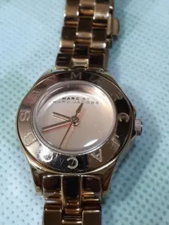 MARC BY MARC JACOBS ゴールド アナログ腕時計