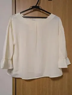 新品★earth music & ecology アイボリー 五分袖ブラウス