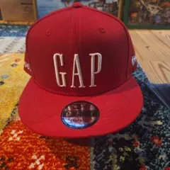 GAP 9FIFTY 赤 スナップバックキャップ NEWERAのサムネイル