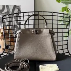 FENDIフェンディ◼️ピーカブーパイソンセレリア フェンディ セレリア レザー×パイソンの買取参考価格一覧 | 最新価格