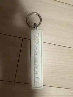 MASERATI エンブレム７cm✖️5cm＆キーホルダー2000年代 MASERATI エンブレム7cm✖️5cm＆キーホルダー2000年代 - メルカリ