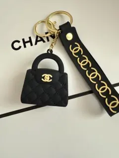 CHANEL キーチェーン型ミニバッグ 黒 ノベルティグッズ③