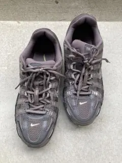 NIKEスニーカー　P6000