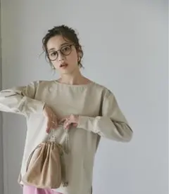 ☆ナノユニバース☆ ベージュ　きれい見えラウンドネックカットソー　ブラウス