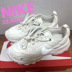 【新品】NIKE TC7900 セイルホワイト 23.5cm