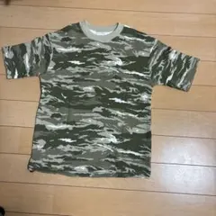 迷彩 Tシャツ