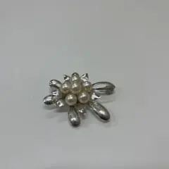 シルバーパール花モチーフブローチ