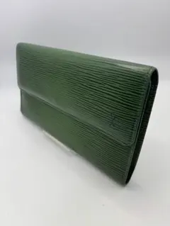 Louis Vuitton エピ ポルトトレゾールインターナショナル 三つ折り