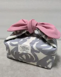 丸いリボンのお弁当袋　保冷保温お弁当袋　ハンドメイド