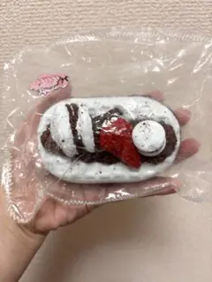 kikisquishy スクイーズ チョコミントケーキ いちご