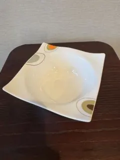 カラフル模様の四角形ボウル 約14cm