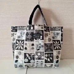 トートバッグ　パッチワーク風布地　黒系　ハンドメイド