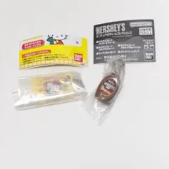 サンリオキャラクターズ　お菓子チャーム　2 ハローキティ　キャラメル　ハーシーズ