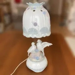 陶器製 花と鳥の装飾 ランプ　卓上ランプ　アンティーク