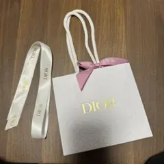 Dior ギフトバッグとリボン