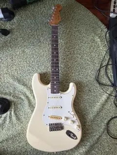 Fender Japan Eシリアル　1984-1986のサムネイル