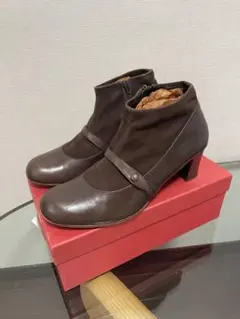 chausser ショセ 革靴ブーツ